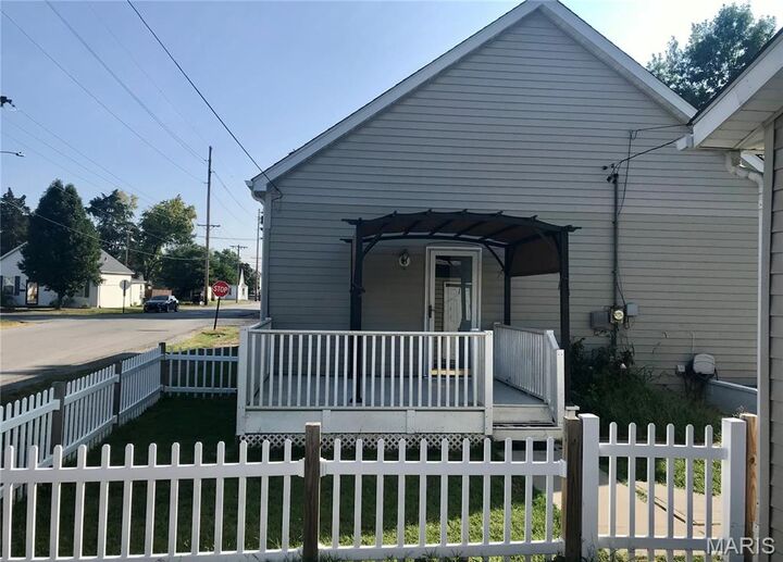 Property Photo: 501 State Street IL 62239