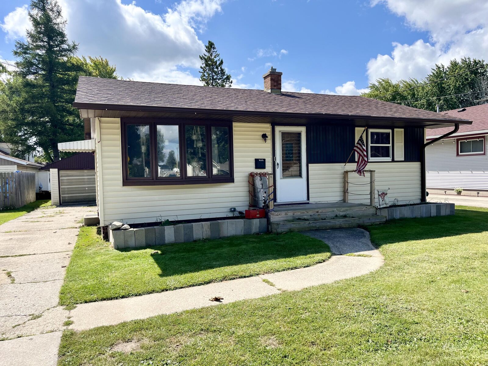 Property Photo: 3715 Custer St WI 54220