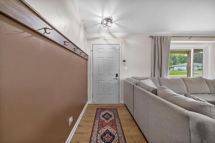 Property Photo: 2812 Stonebridge Dr WI 53404