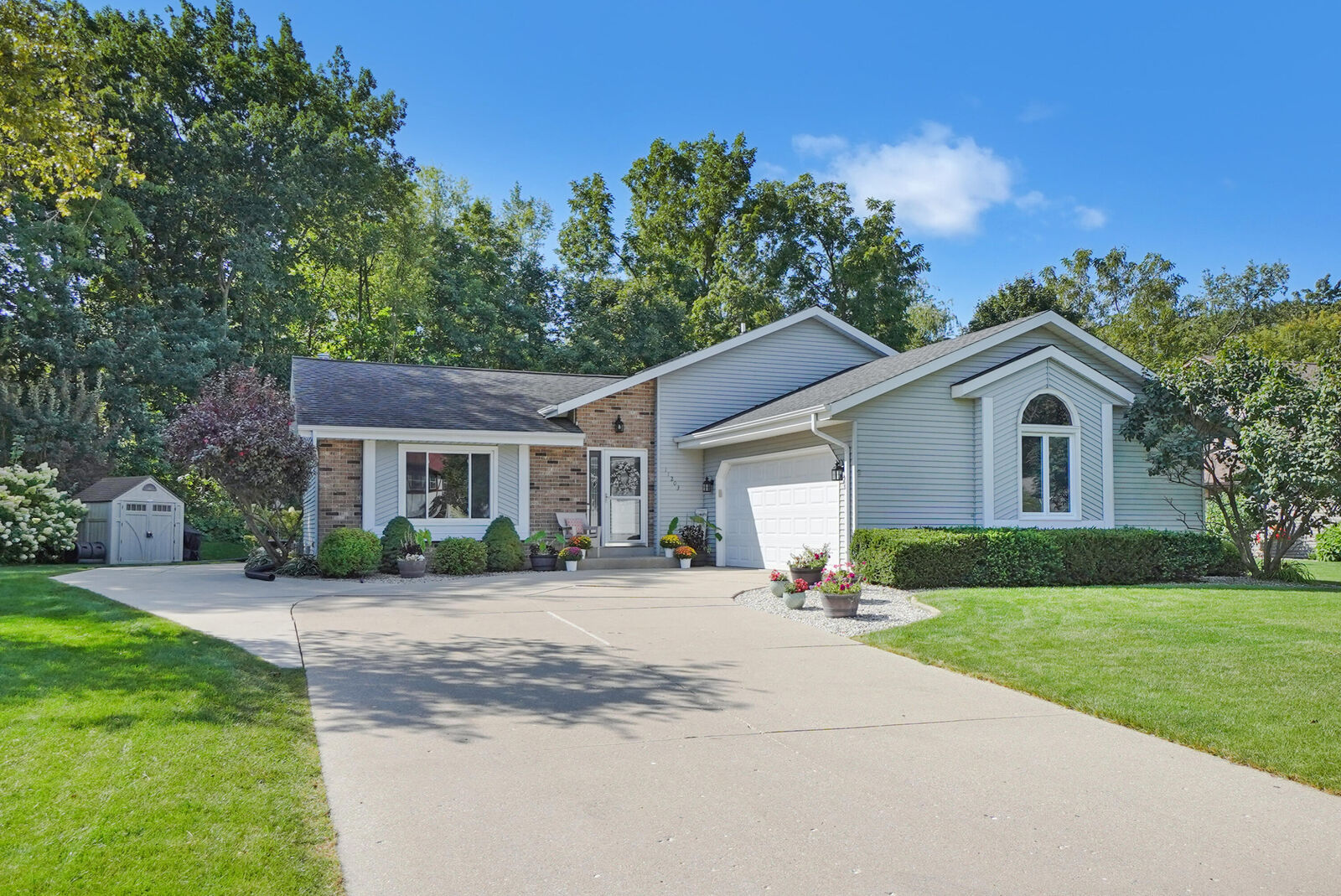 Property Photo:  11203 W Drake Ln  WI 53132 
