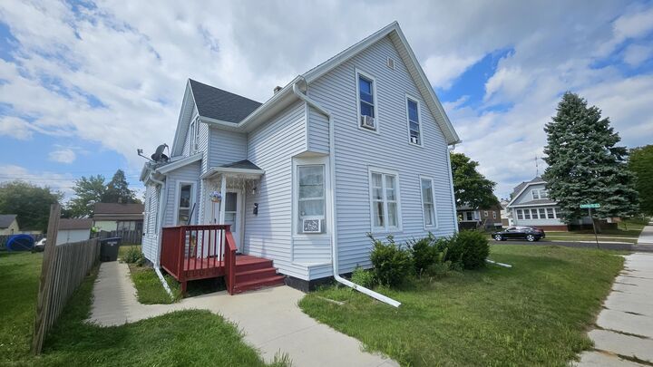 2006 S 11th St 2006A  Sheboygan WI 53081 photo
