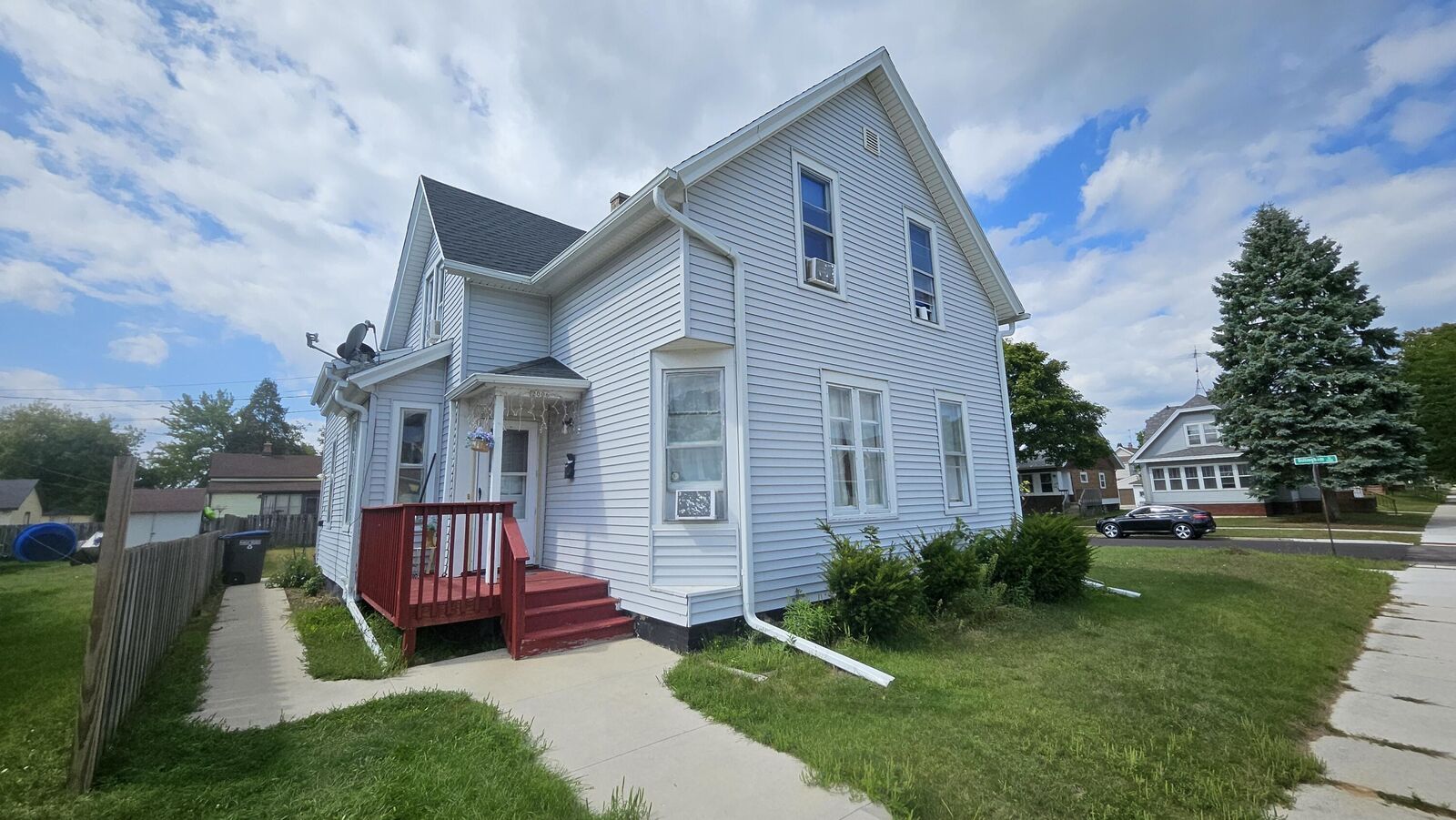 Property Photo: 2006 S 11th St 2006A WI 53081