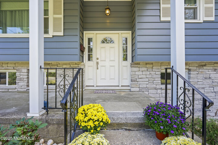 Property Photo:  12 Locust Grove Lane  NJ 07726 