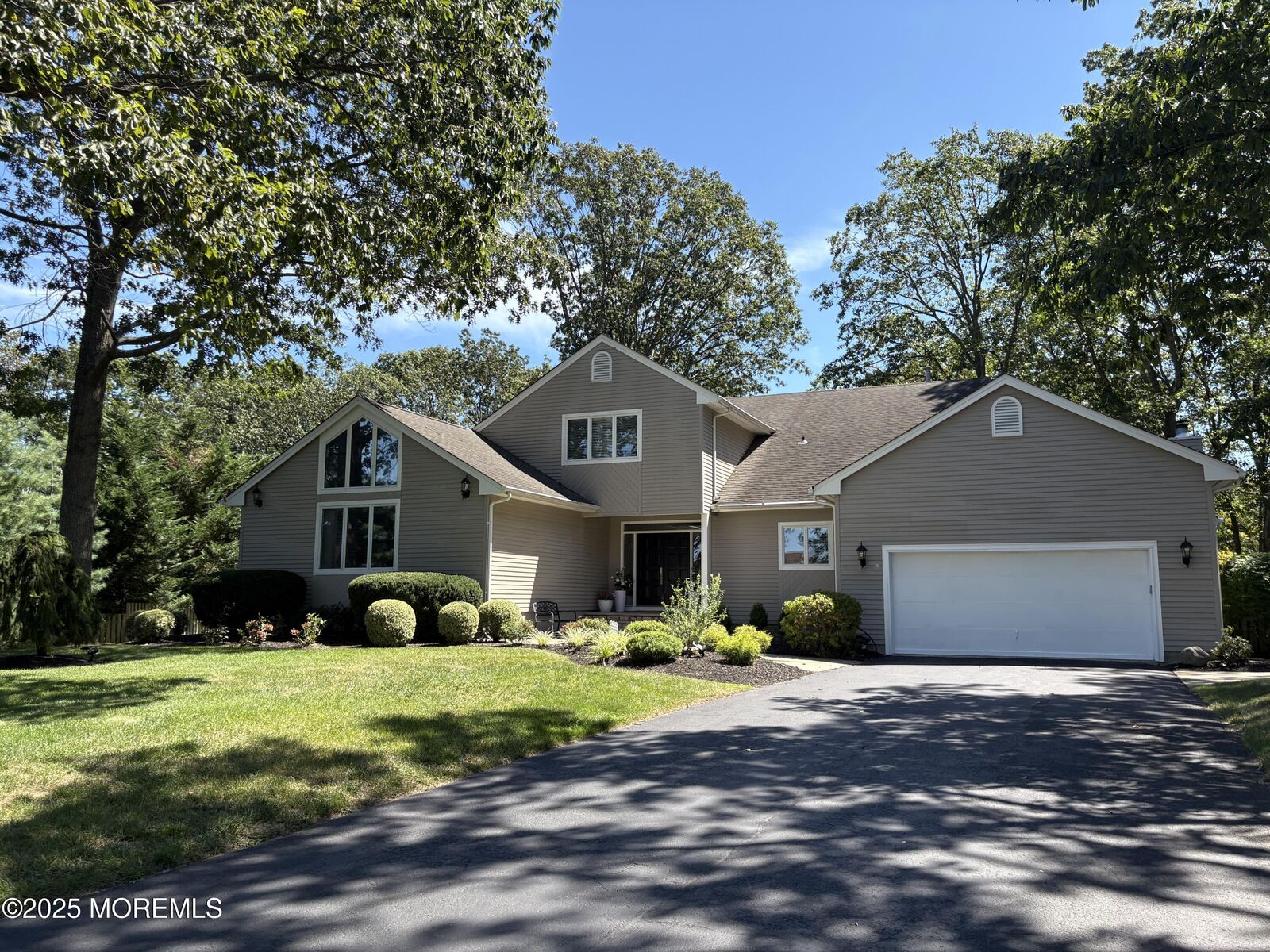 Property Photo:  88 Windsor Drive  NJ 07724 