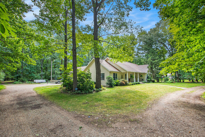 Property Photo:  13892 148th Avenue  MI 49417 