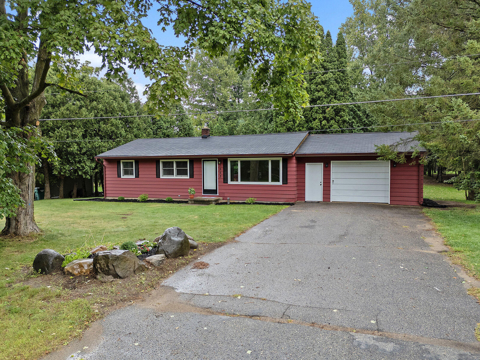 Property Photo:  1553 Garfield Street  MI 49435 
