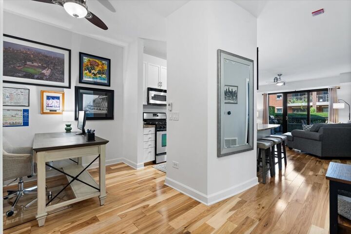 Property Photo:  1155 S State Street 401  IL 60605 