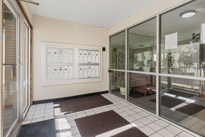Property Photo:  148 Circle Avenue 401  IL 60130 