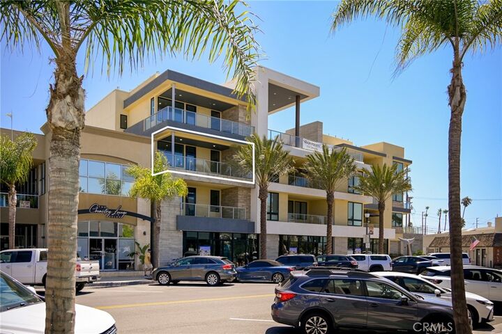 Property Photo:  414 Main Street 330  CA 92648 