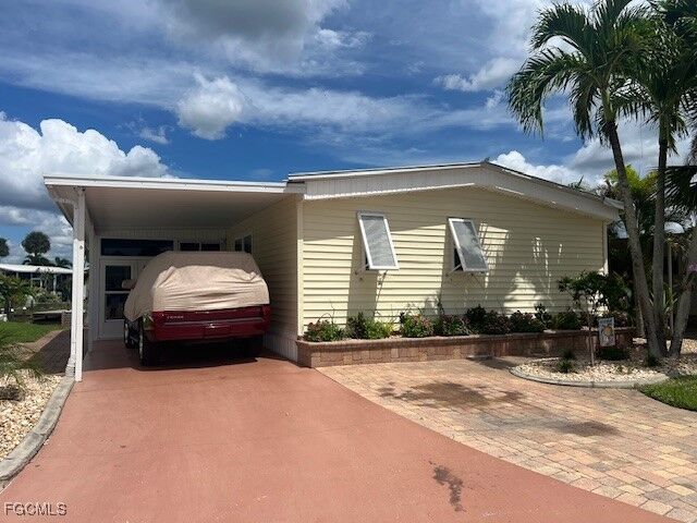 Property Photo: 17581 Peppard Drive FL 33931