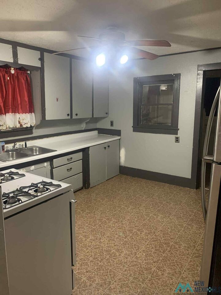 Property Photo:  504 Hall  NM 88101 