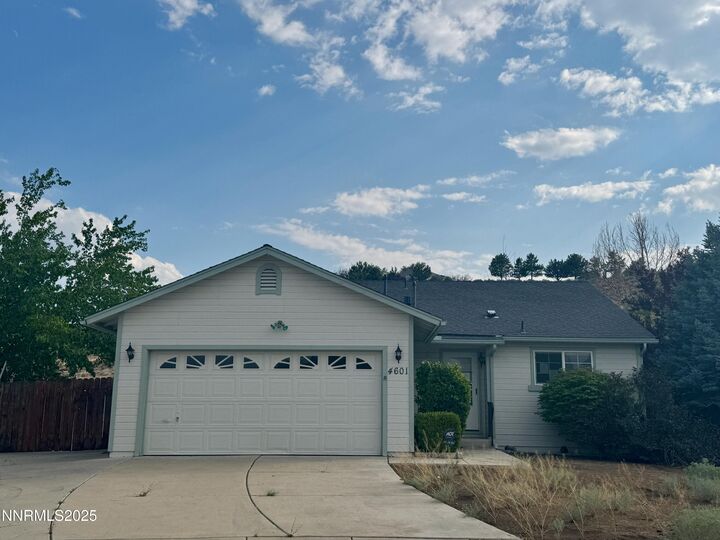 Property Photo: 4601 N Cactus Hills Court NV 89436