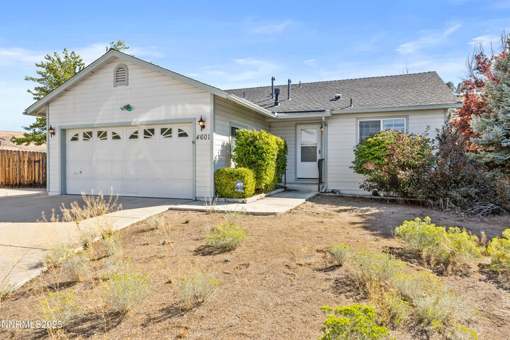 Property Photo: 4601 N Cactus Hills Court NV 89436