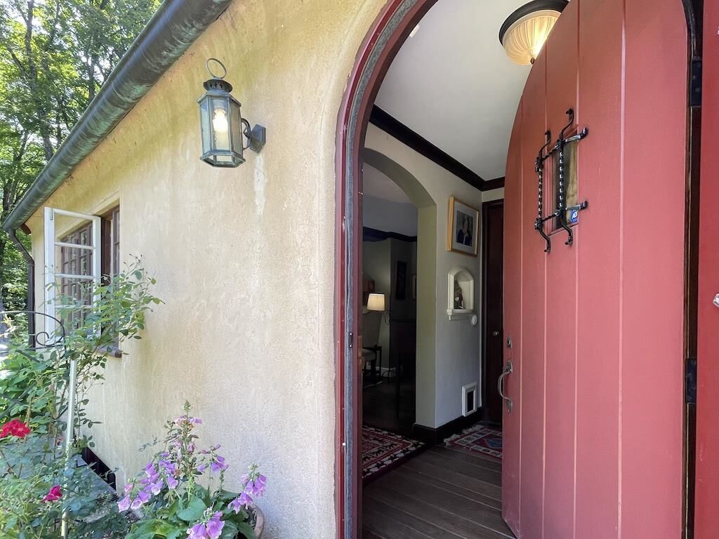 Property Photo: 7 Nubanusit Lane NH 03458