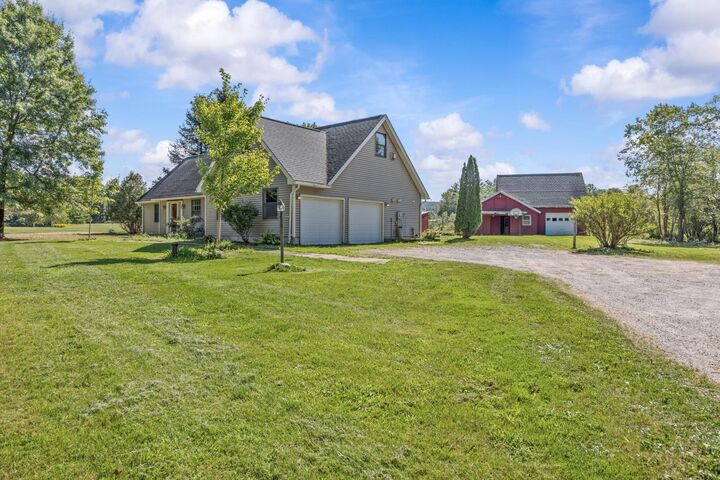 Property Photo:  55 Skunk Hollow Road  VT 05465 
