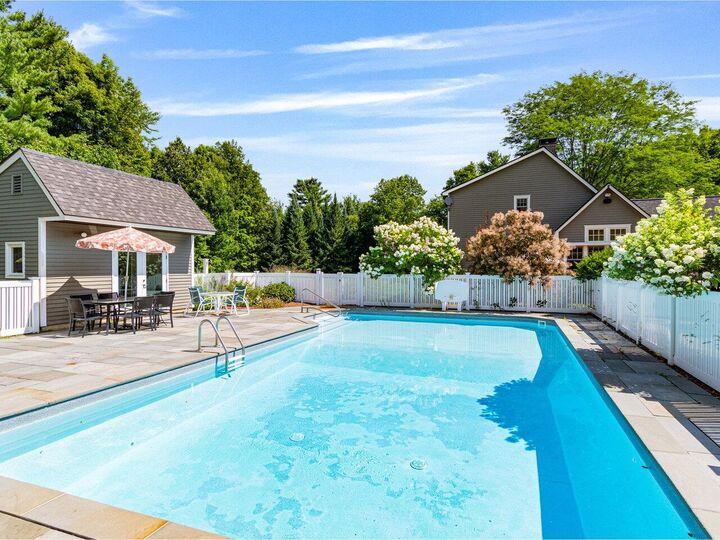 Property Photo: 571 Middle Road VT 05446