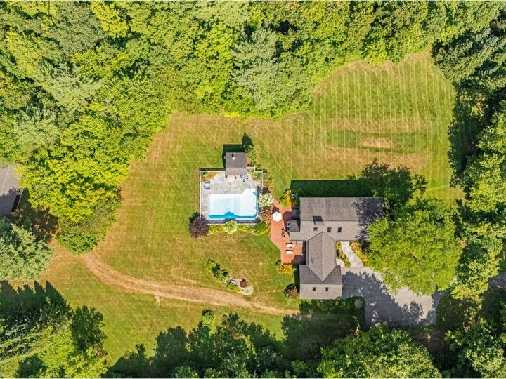 Property Photo: 571 Middle Road VT 05446