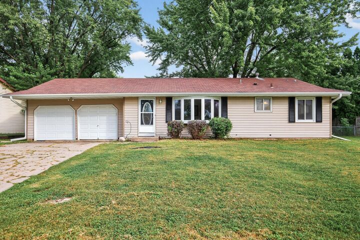 Property Photo: 921 Cortland Drive S MN 55124