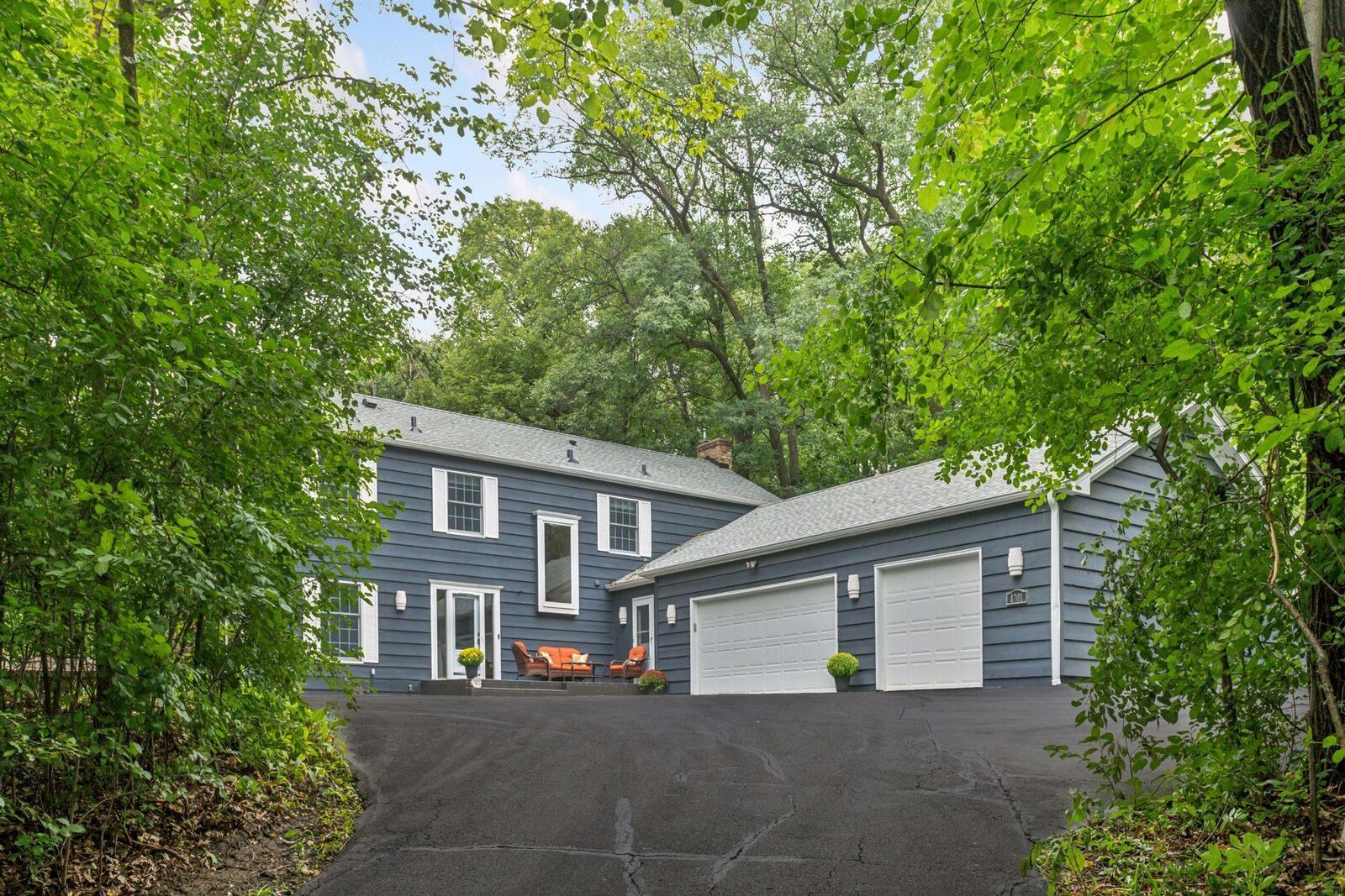 Property Photo: 1701 Oakland Road MN 55305