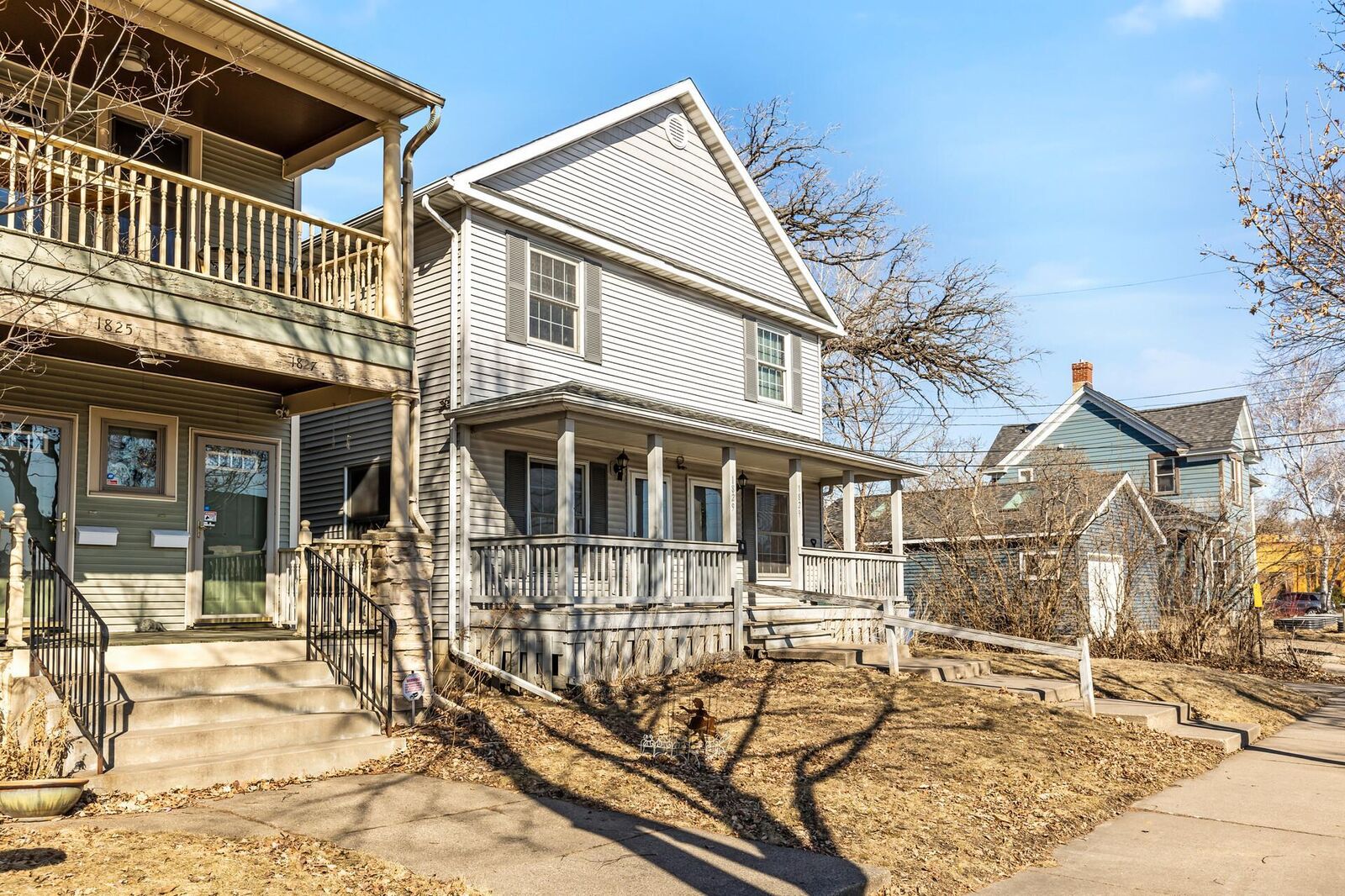 Property Photo: 1829 Girard Avenue N MN 55411
