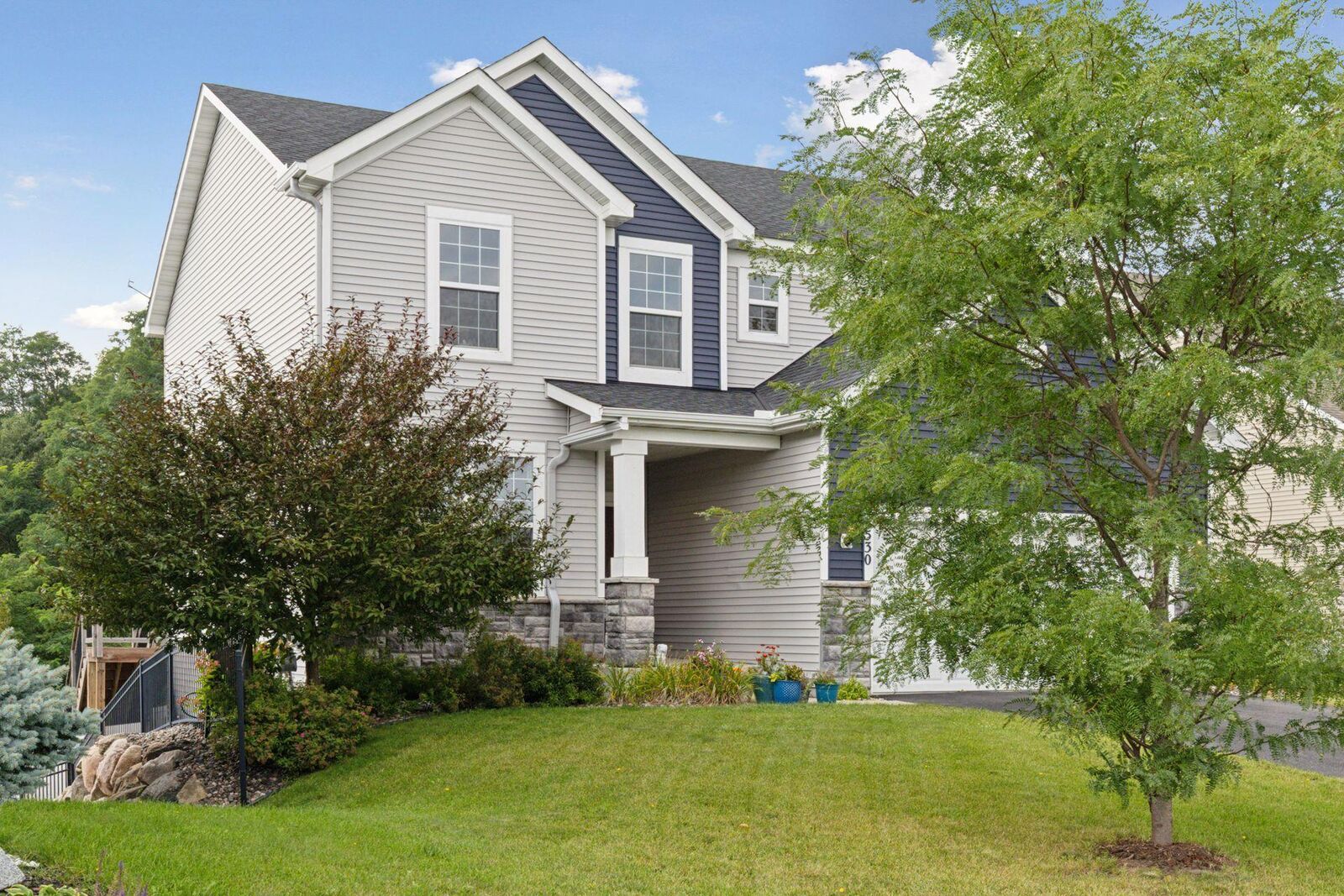 Property Photo:  5530 Annapolis Lane N  MN 55446 