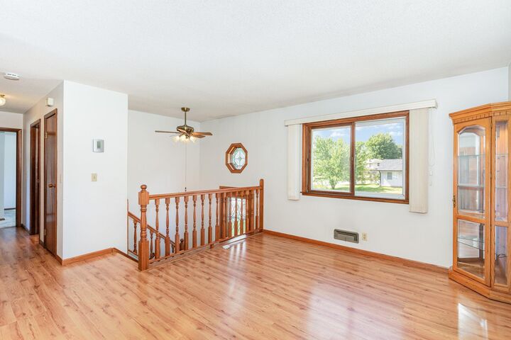 Property Photo:  921 Beacon Lane  MN 55124 
