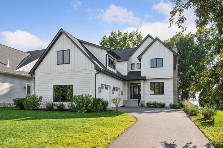 Property Photo:  2915 Casco Point Road  MN 55391 