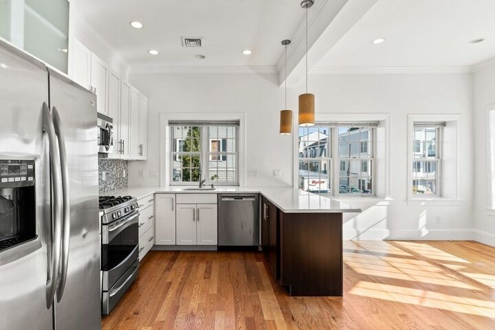 Property Photo:  823 East Sixth Street 3  MA 02127 