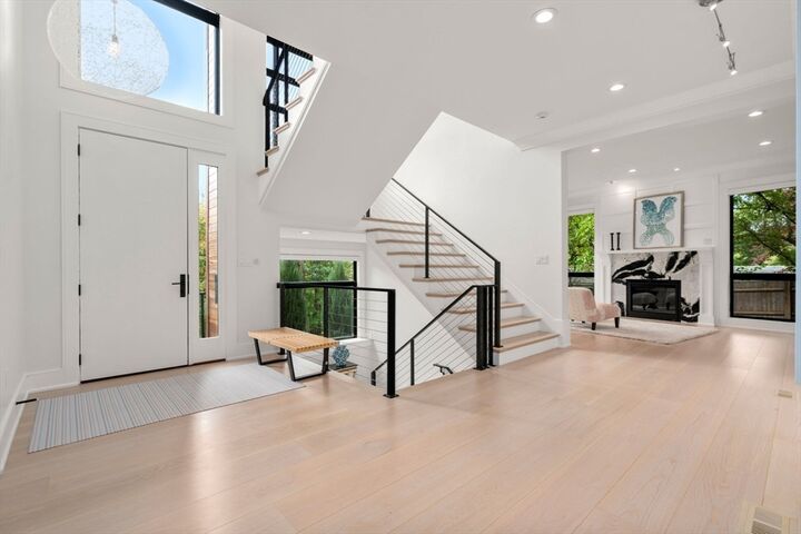 Property Photo:  61 Lakeview Ave  MA 02460 