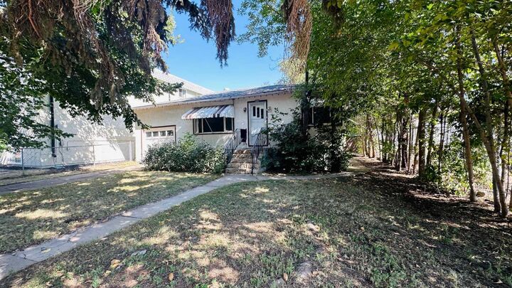 282 1 Street W  Drumheller AB T0J 0Y4 photo
