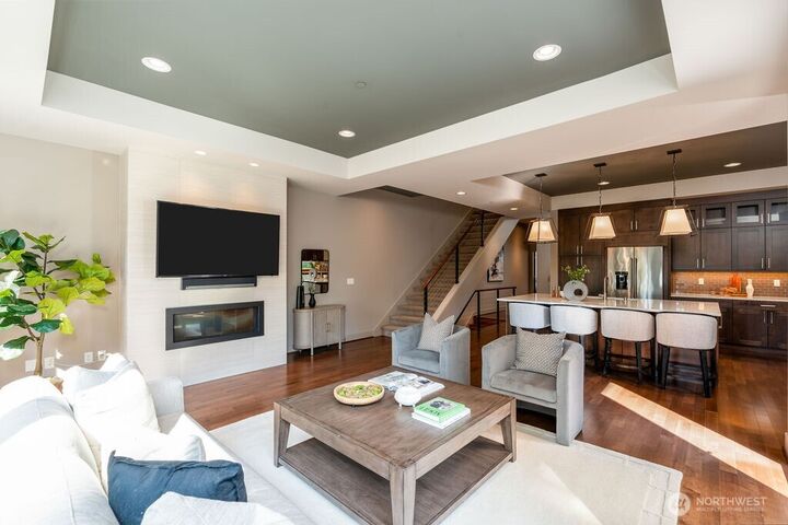 Property Photo:  205  4th Court S 13  WA 98033 