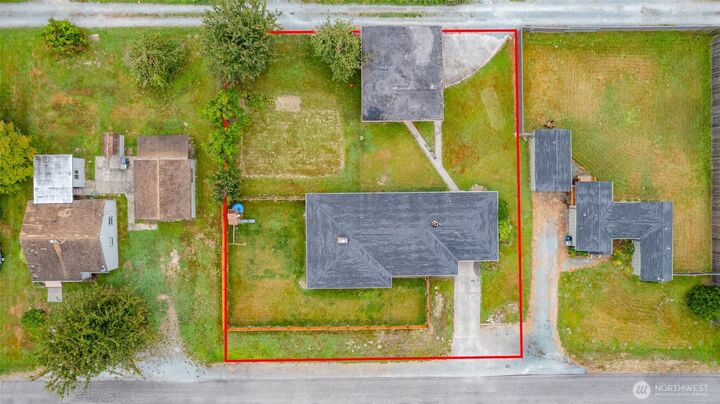 Property Photo:  937  Fidalgo Street  WA 98284 