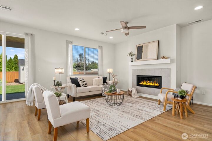 Property Photo:  770  McCauley Ave  WA 98321