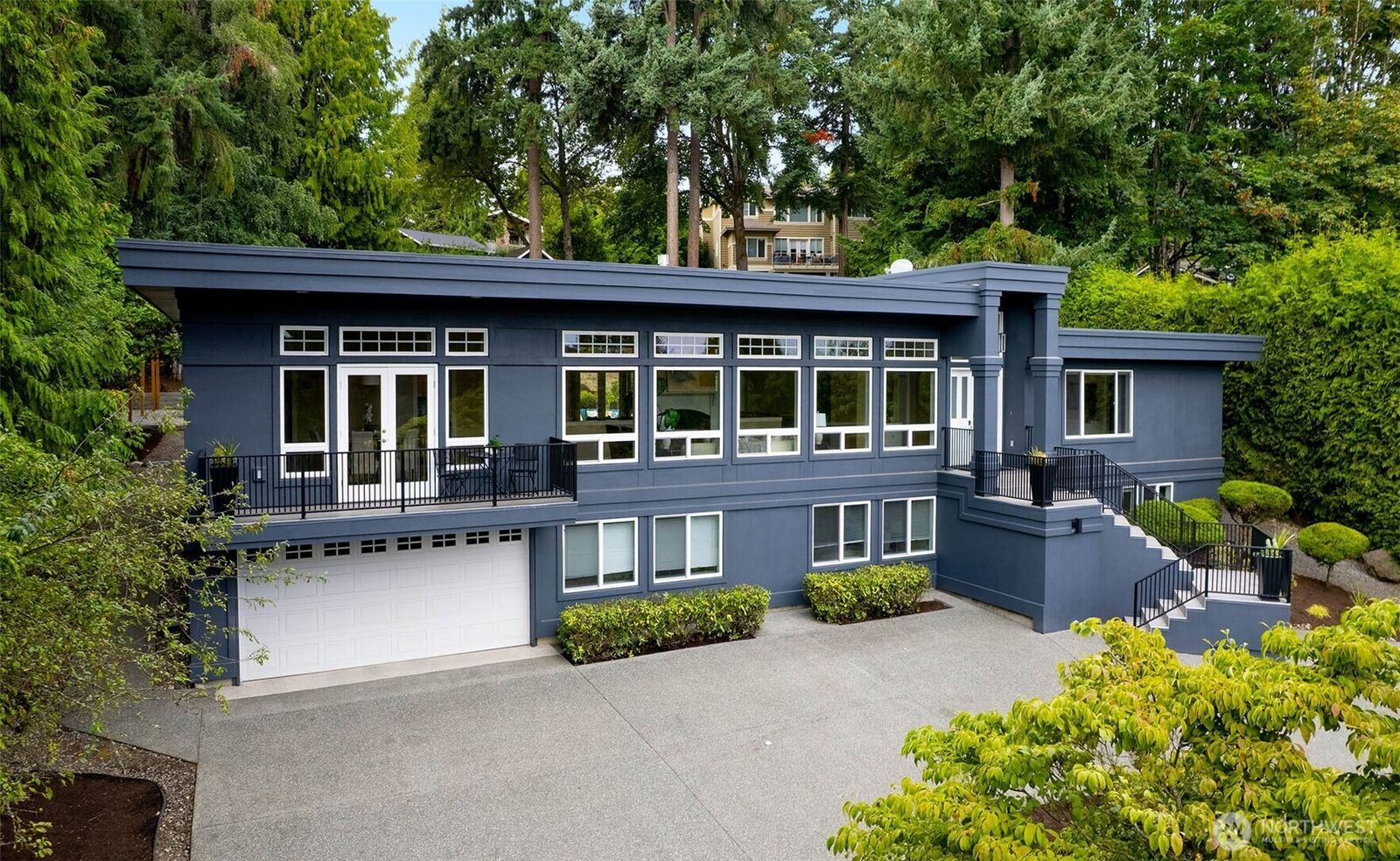 Property Photo: 6145 93rd Avenue SE WA 98040