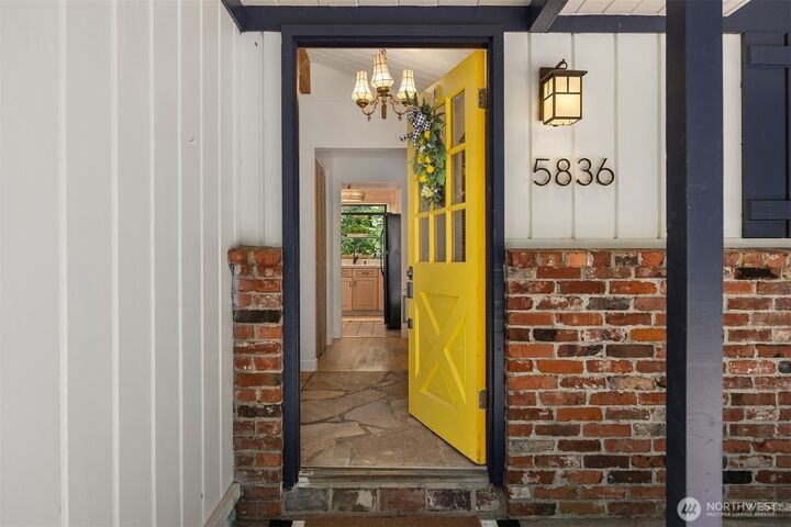 5836  Battle Point Drive NE  Bainbridge Island WA 98110 photo