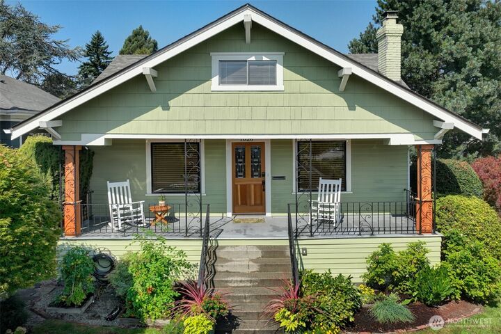 Property Photo:  1026 N 48th Street  WA 98103 