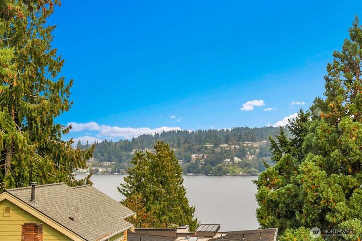 Property Photo:  3810 NE 155th Street  WA 98155 