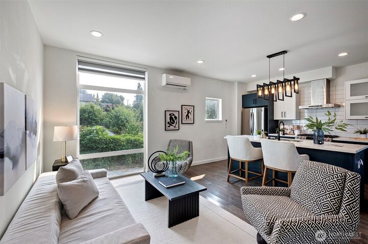 3609 S Findlay Street  Seattle WA 98118 photo