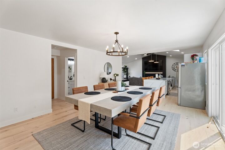 Property Photo: 721 Kriewald Court WA 98801