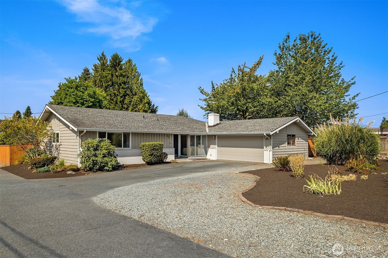 Property Photo: 1333 9th Avenue N WA 98020