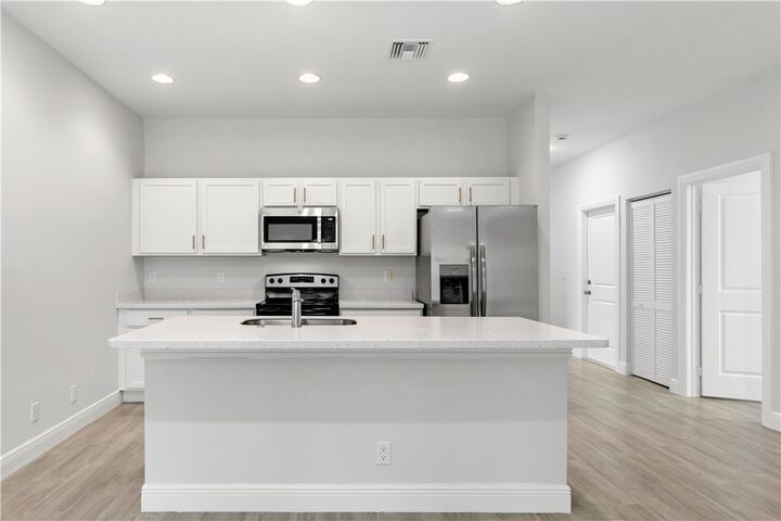 Property Photo: 6215 4th Lane FL 32968