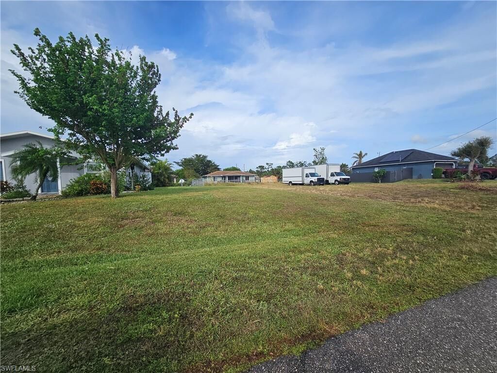 Property Photo: 2007 NE 27th Terrace FL 33909