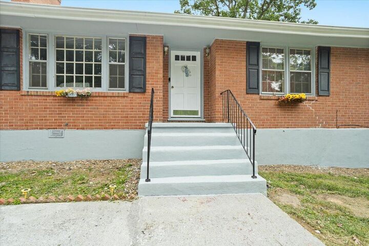 Property Photo: 1019 Silverwood Rd NW VA 24017