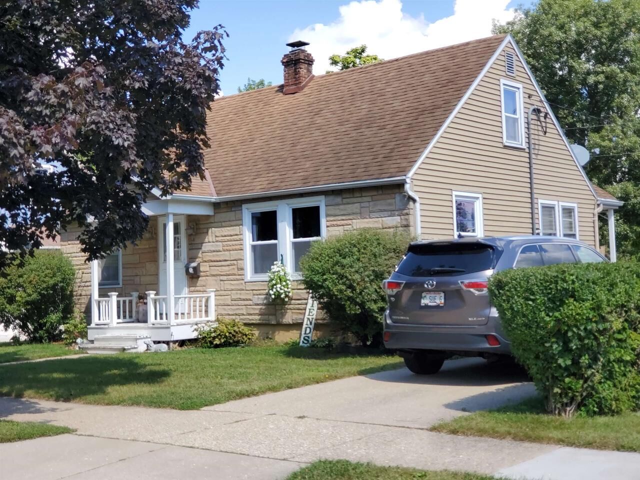 Property Photo: 1012 Cornelia Street WI 53545