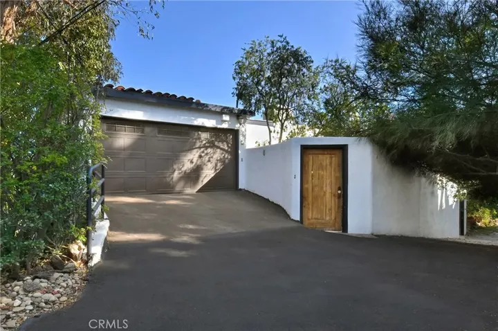 Property Photo:  8383 Wyndham Road  CA 90046 