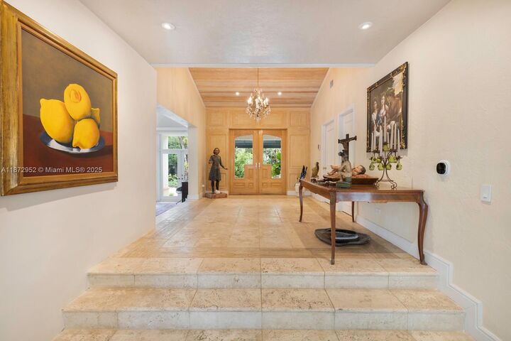 Property Photo:  10100 Lakeside Dr  FL 33156 