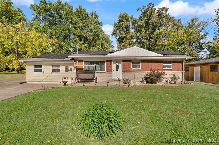 Property Photo:  823 Elmwood Avenue  IN 47150 