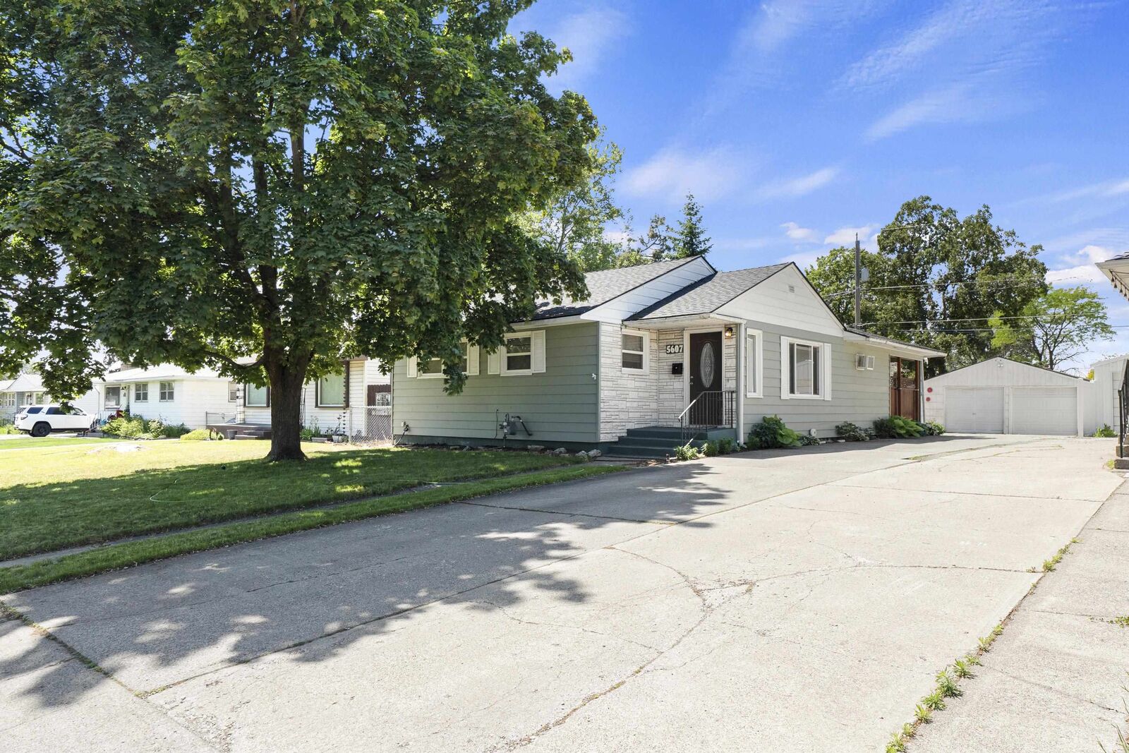 Property Photo: 5607 N Elgin St WA 99205
