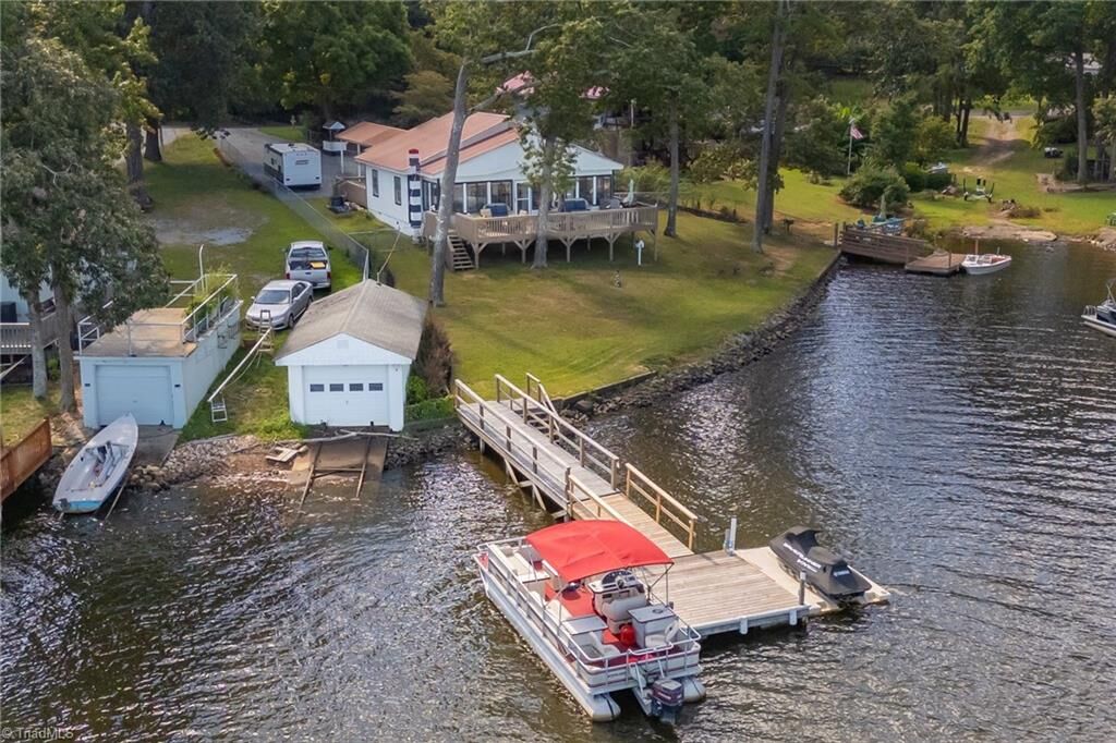 Property Photo:  309 Shoreline Drive  NC 27292 