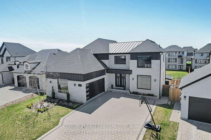 Photo de la propriété:  1741 Upper West Avenue  ON N6K 0J2